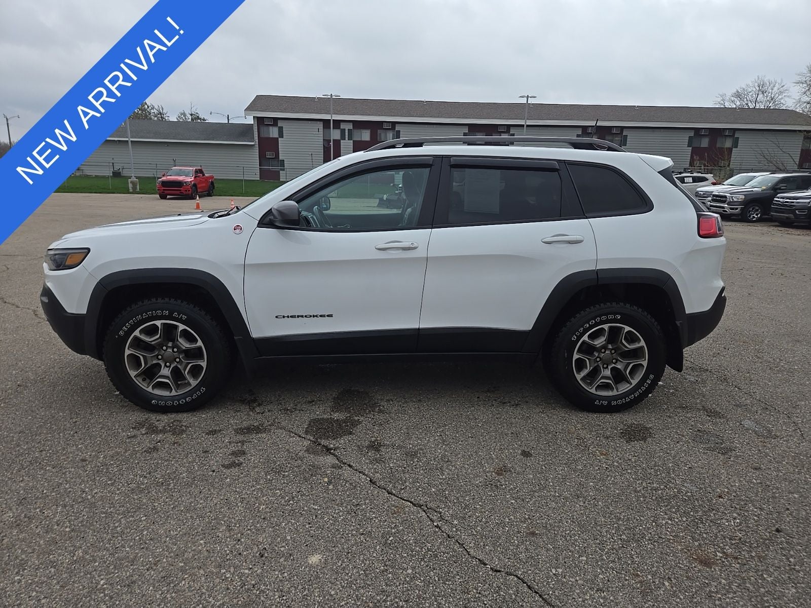 Certified 2020 Jeep Cherokee Trailhawk with VIN 1C4PJMBX0LD630188 for sale in Austin, Minnesota