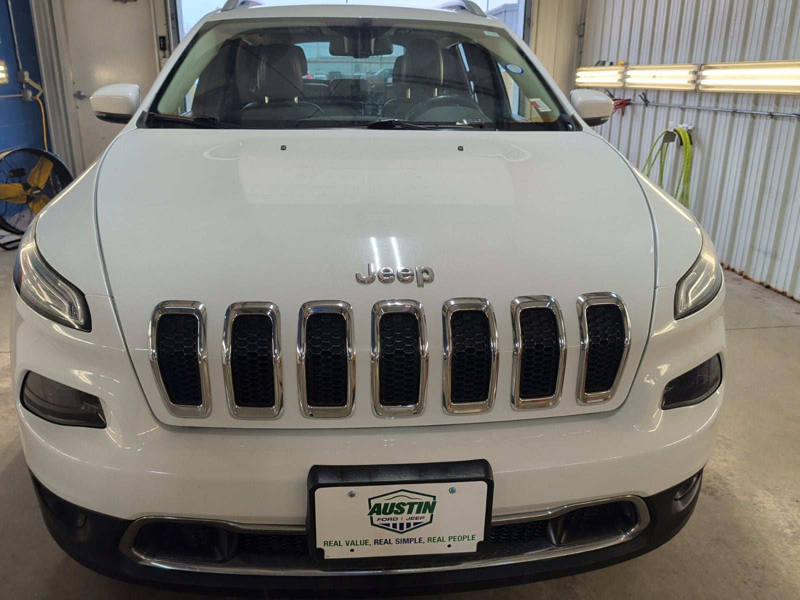 Used 2016 Jeep Cherokee Limited with VIN 1C4PJMDB3GW218262 for sale in Austin, Minnesota