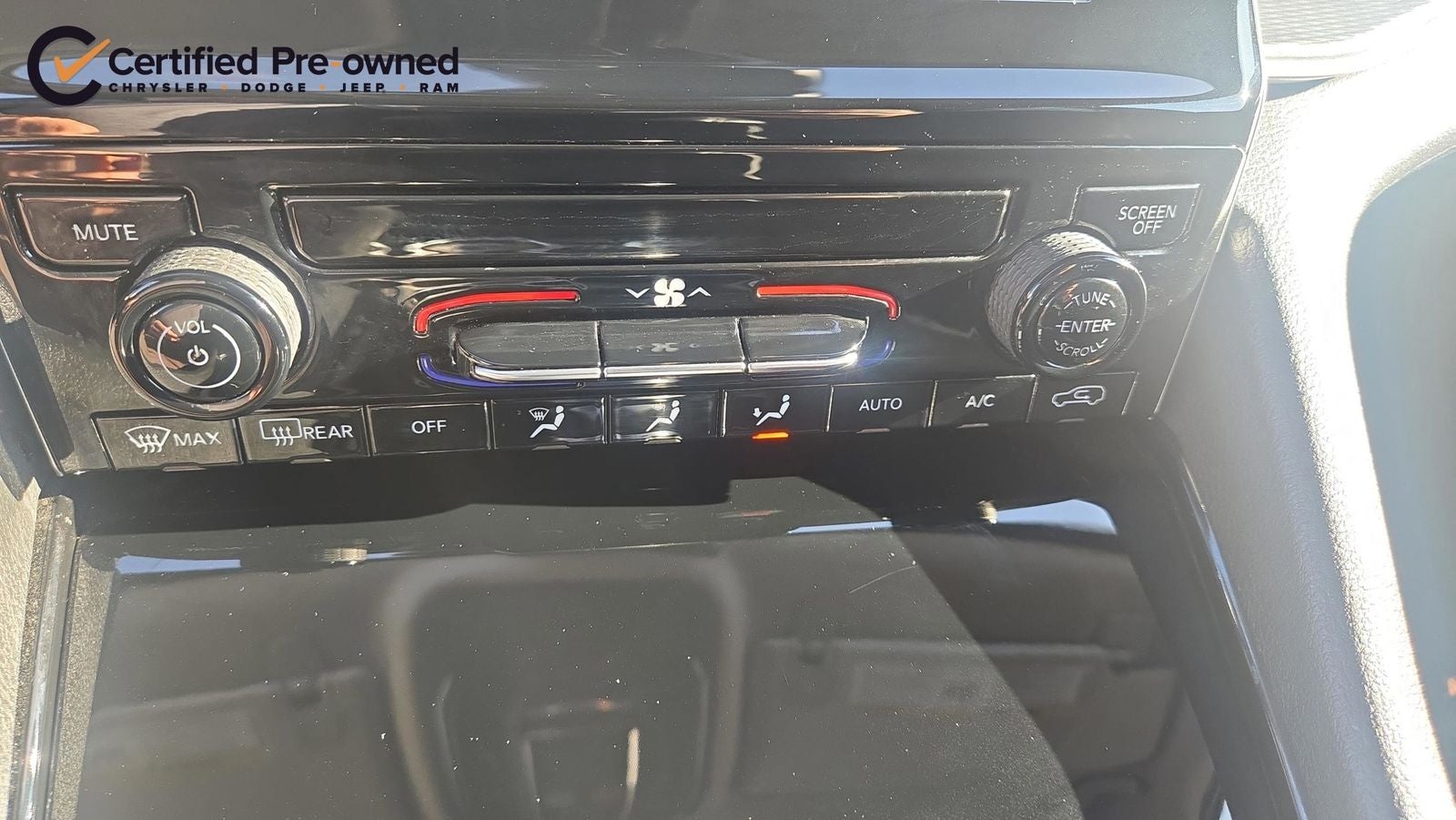 2023 Jeep Grand Cherokee Laredo 4x4