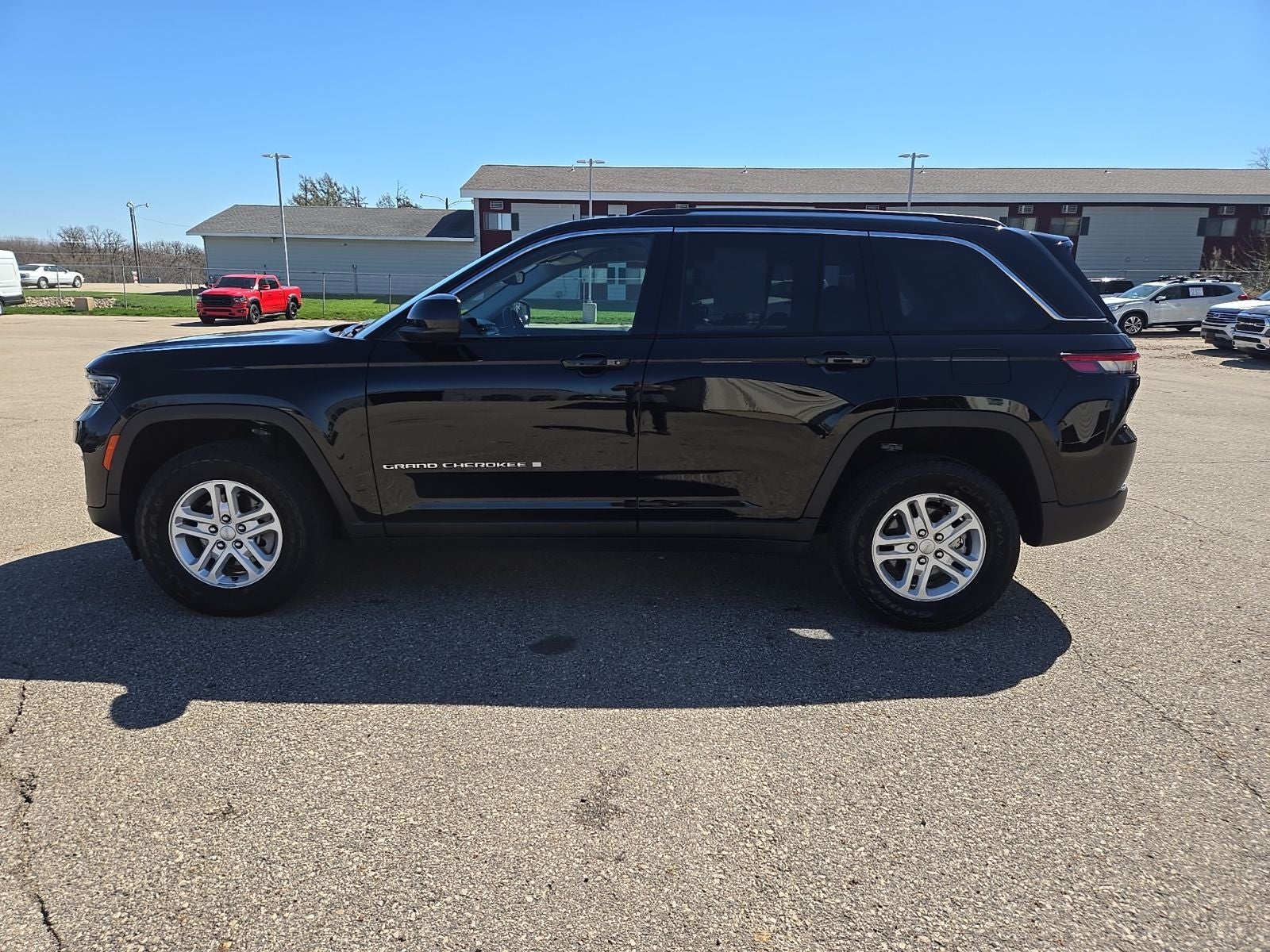 2023 Jeep Grand Cherokee Laredo