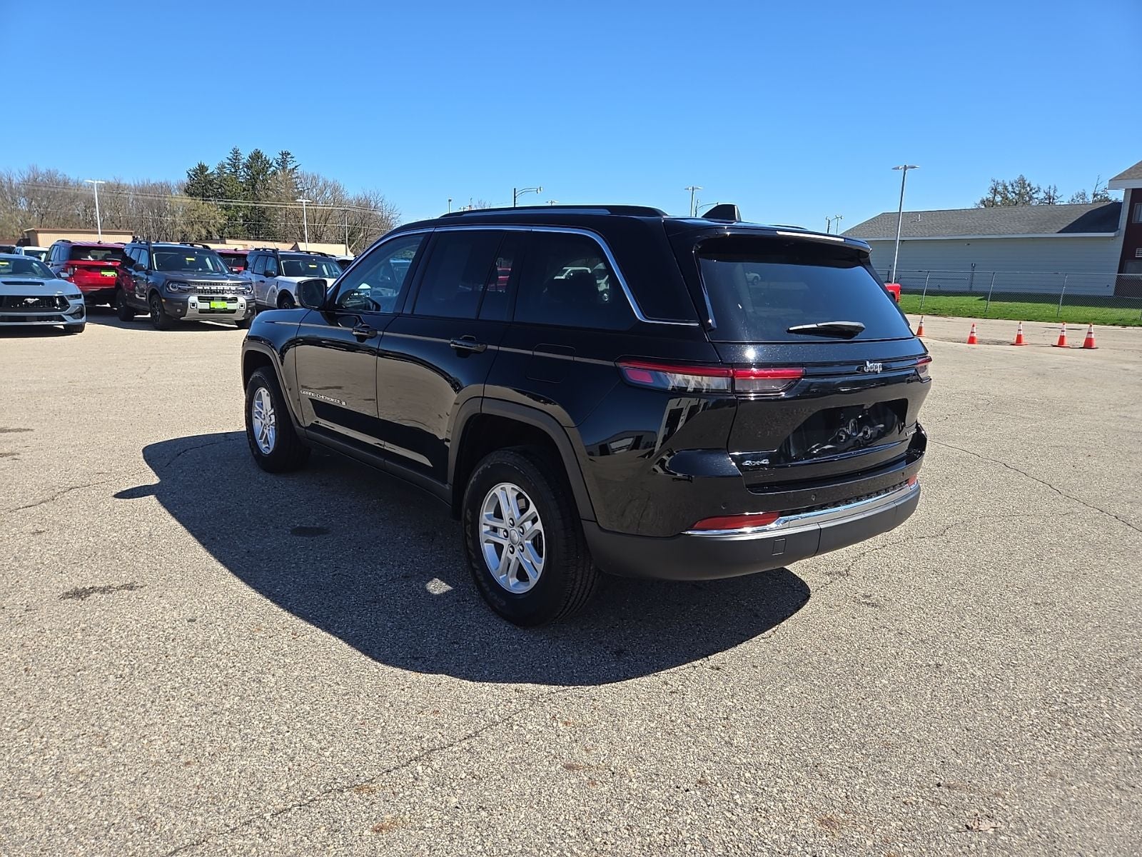 2023 Jeep Grand Cherokee Laredo