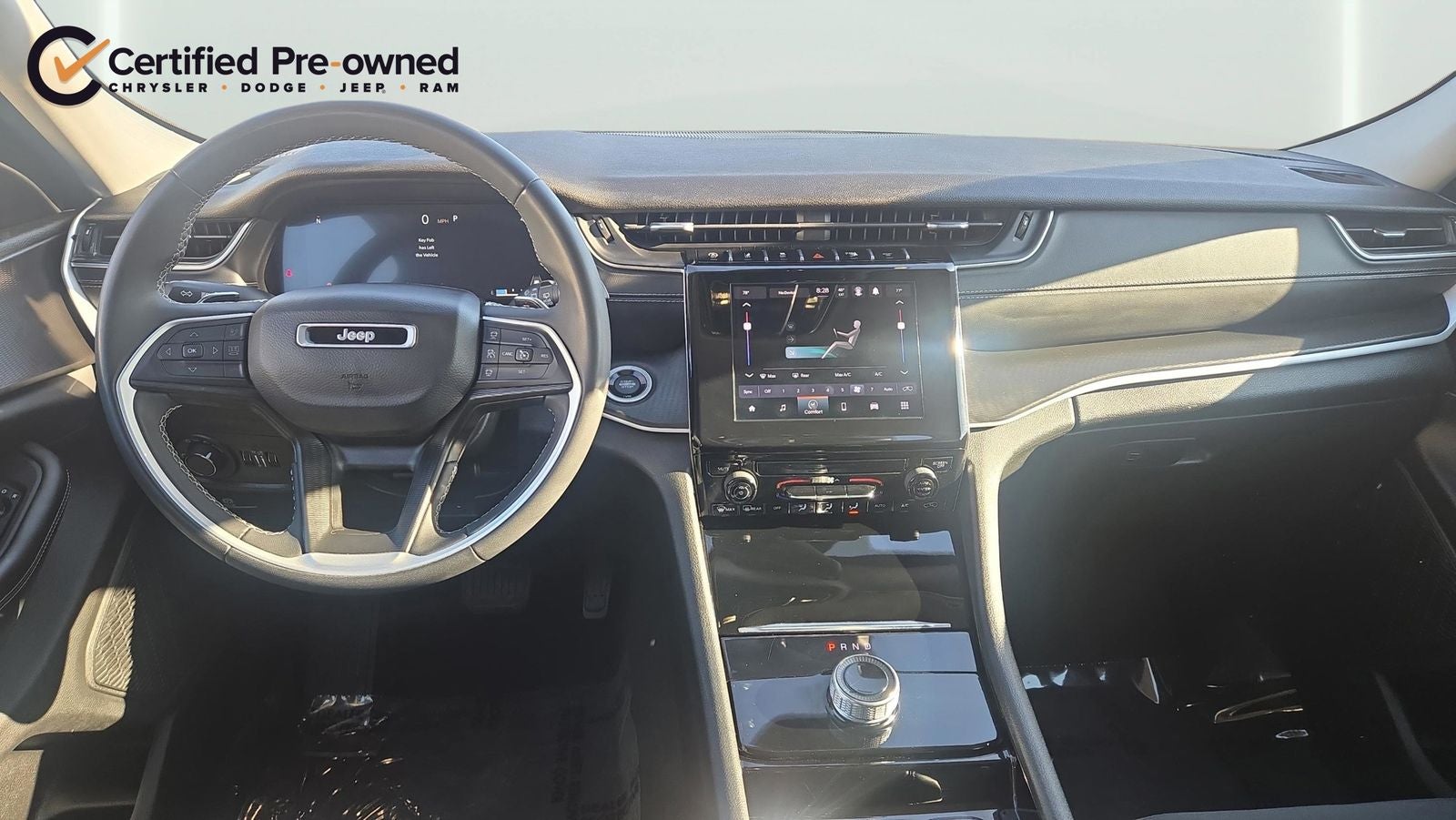 2023 Jeep Grand Cherokee Laredo 4x4