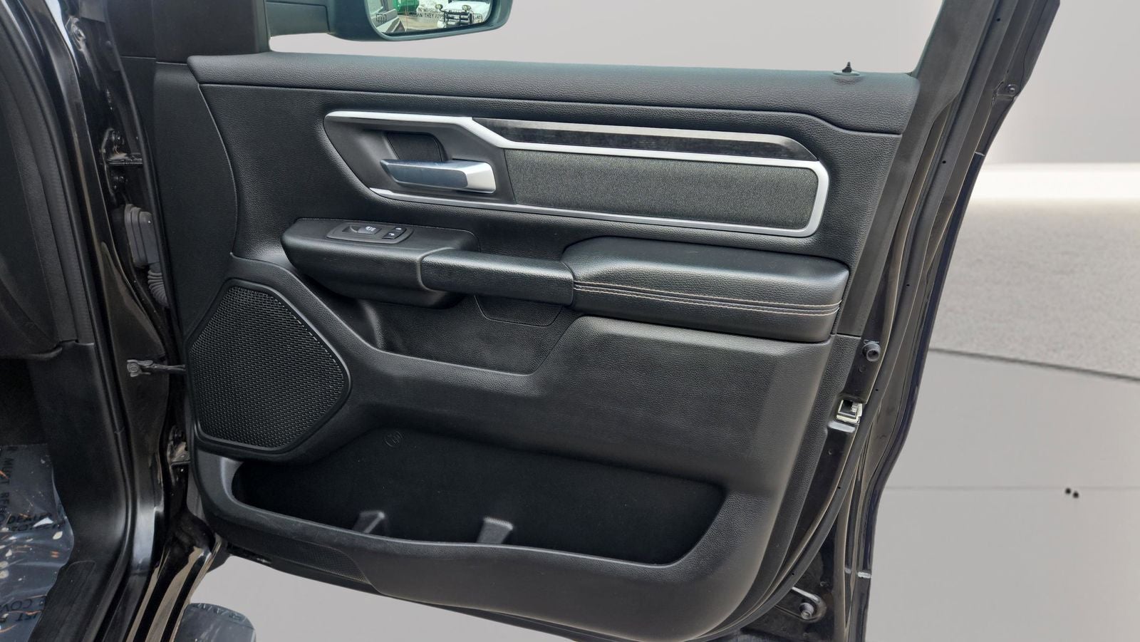 2020 RAM 1500 Big Horn Crew Cab 4x4 5'7' Box