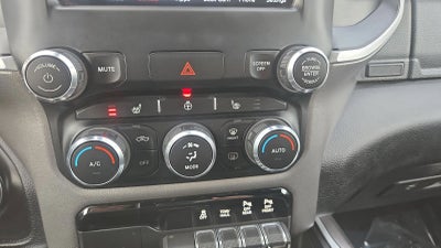 2020 RAM 1500 Big Horn Crew Cab 4x4 5'7' Box