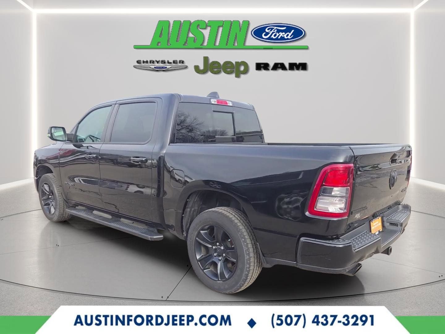 2020 RAM 1500 Big Horn Crew Cab 4x4 5'7' Box