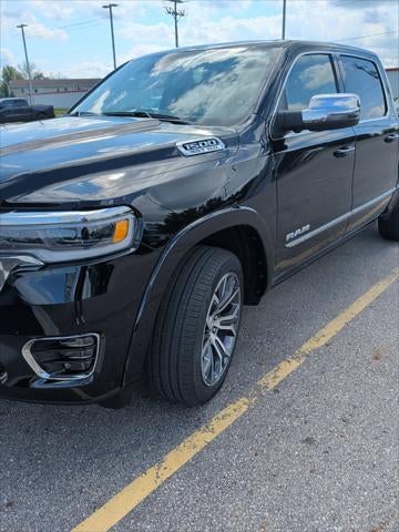 2025 RAM 1500 Tungsten Crew Cab 4x4 5'7' Box
