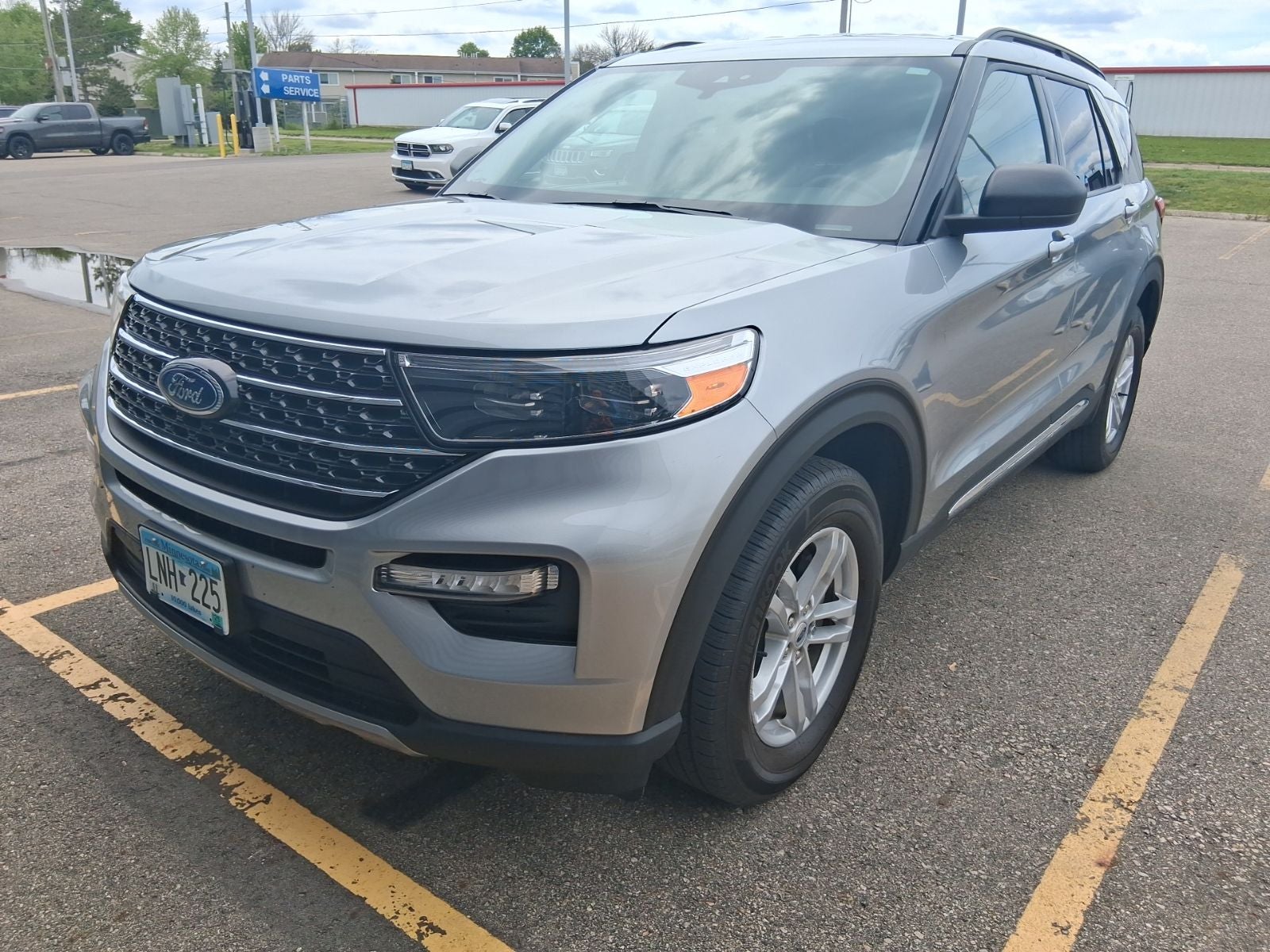 2024 Ford Explorer XLT 4WD's photo