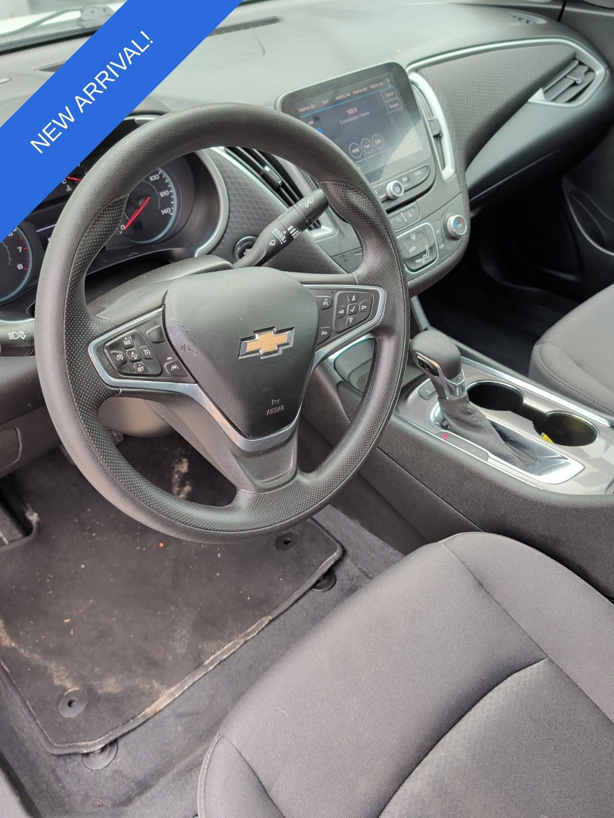 2022 Chevrolet Malibu FWD 1FL