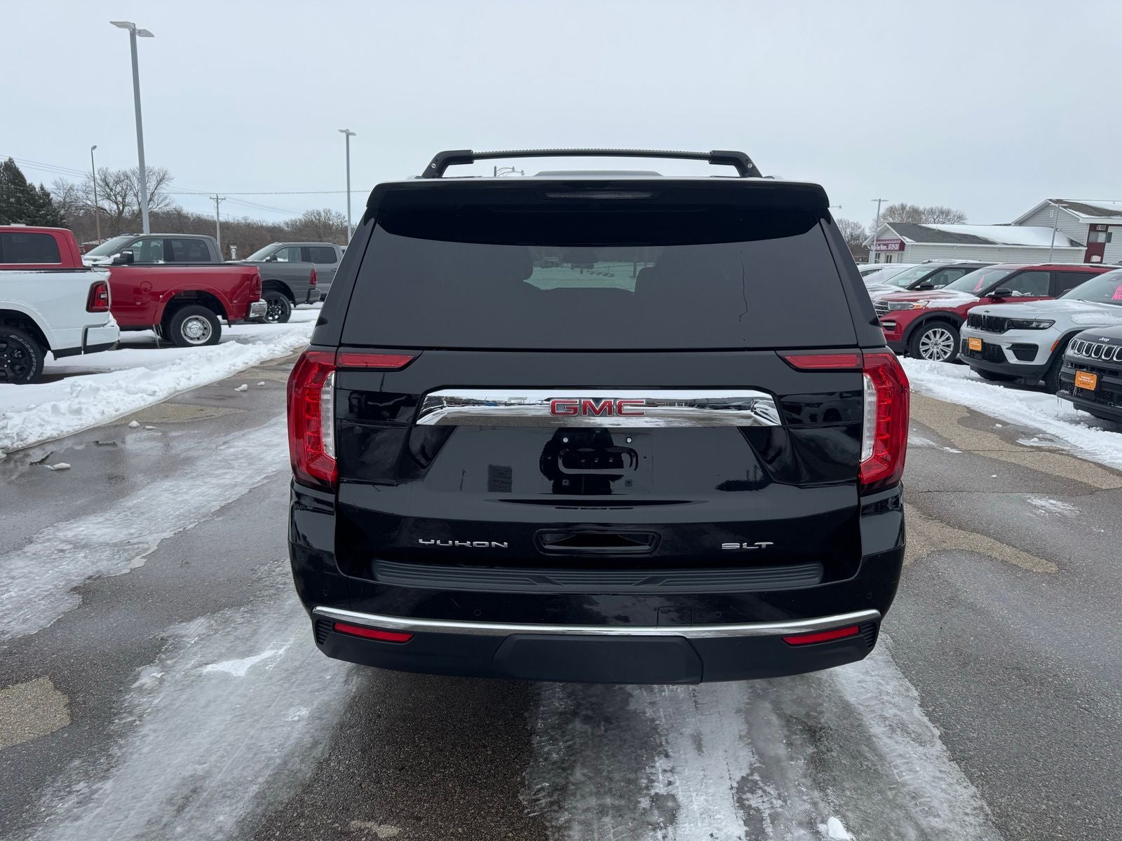 2023 GMC Yukon XL SLT