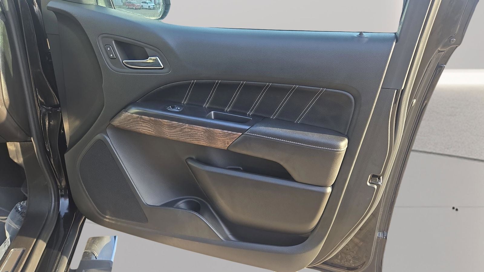 2022 GMC Canyon 4WD Crew Cab Short Box Denali
