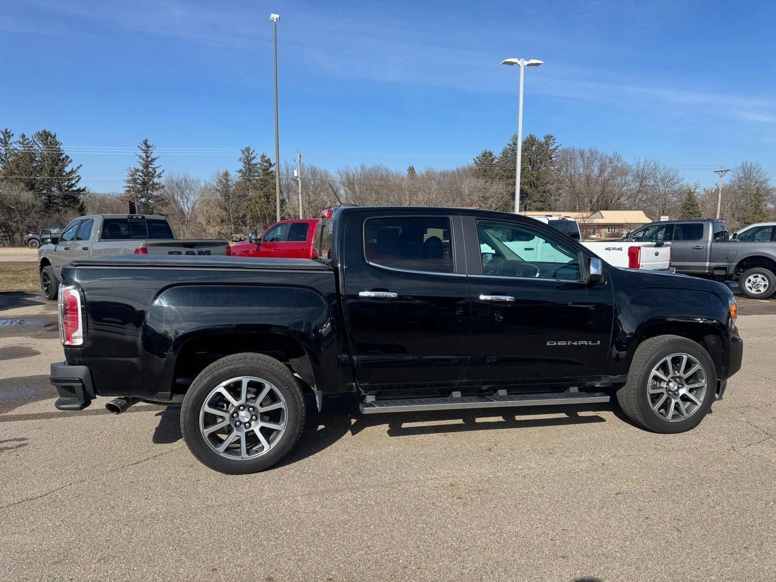 2022 GMC Canyon 4WD Crew Cab Short Box Denali