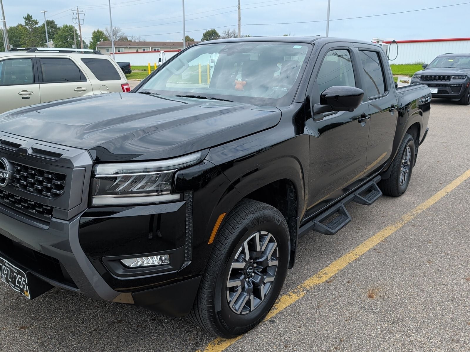 2025 Nissan Frontier Crew Cab SL 4x4