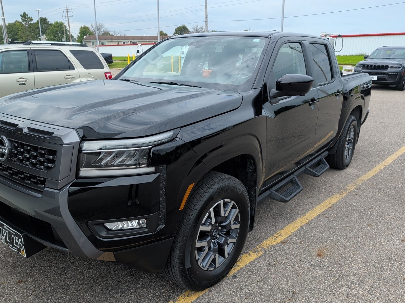 2025 Nissan Frontier Crew Cab SL 4x4
