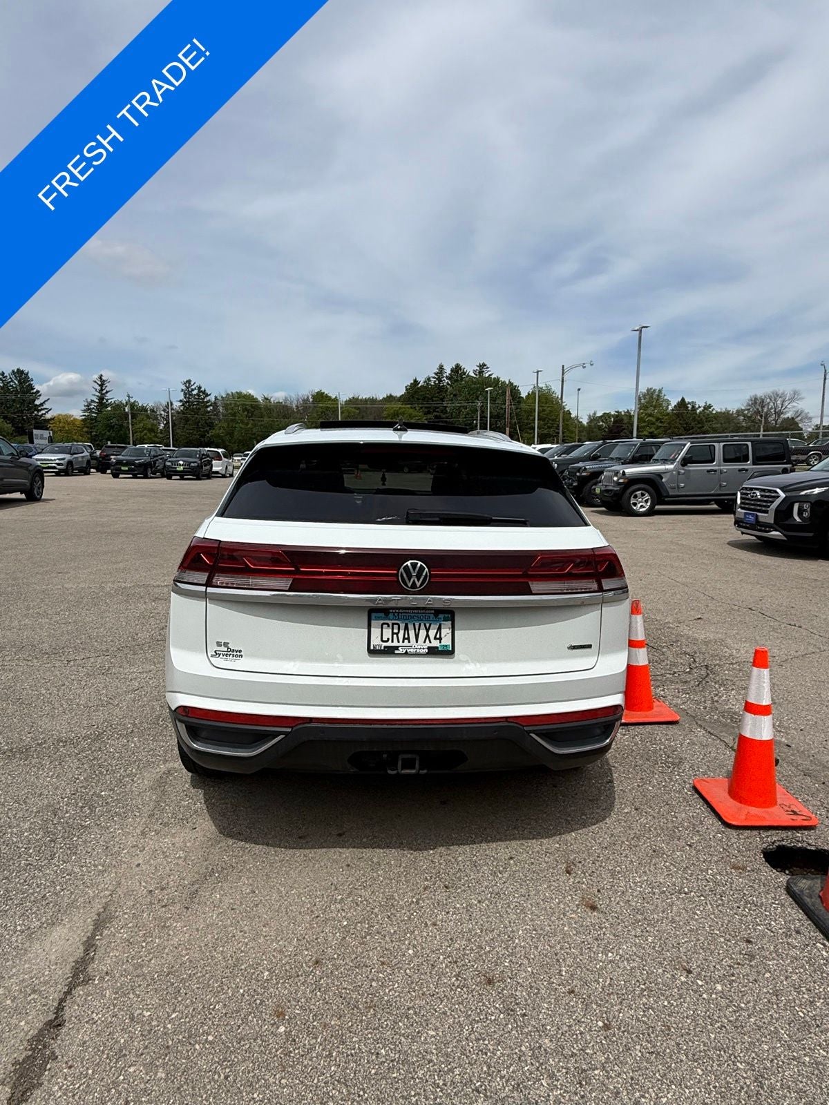 2024 Volkswagen Atlas Cross Sport 2.0T SE w/Technology