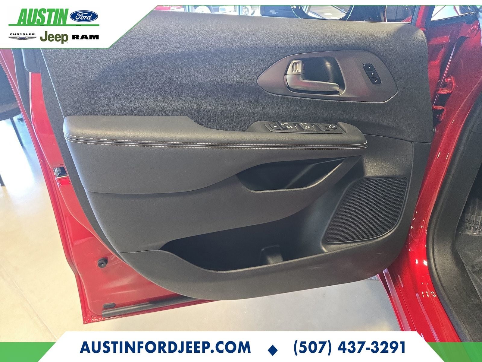 2025 Chrysler Pacifica PACIFICA SELECT