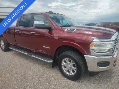 2019 RAM 3500 Laramie Crew Cab 4x4 8' Box