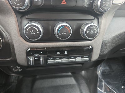 2020 RAM 2500 Tradesman Crew Cab 4X4 6'4' Box