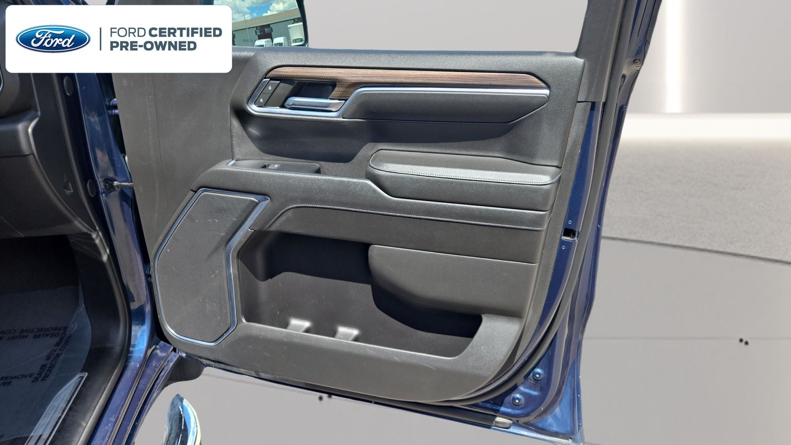 2022 Chevrolet Silverado 1500 4WD Crew Cab Standard Bed LT