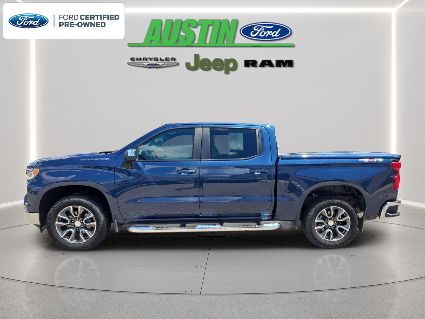 2022 Chevrolet Silverado 1500 4WD Crew Cab Standard Bed LT