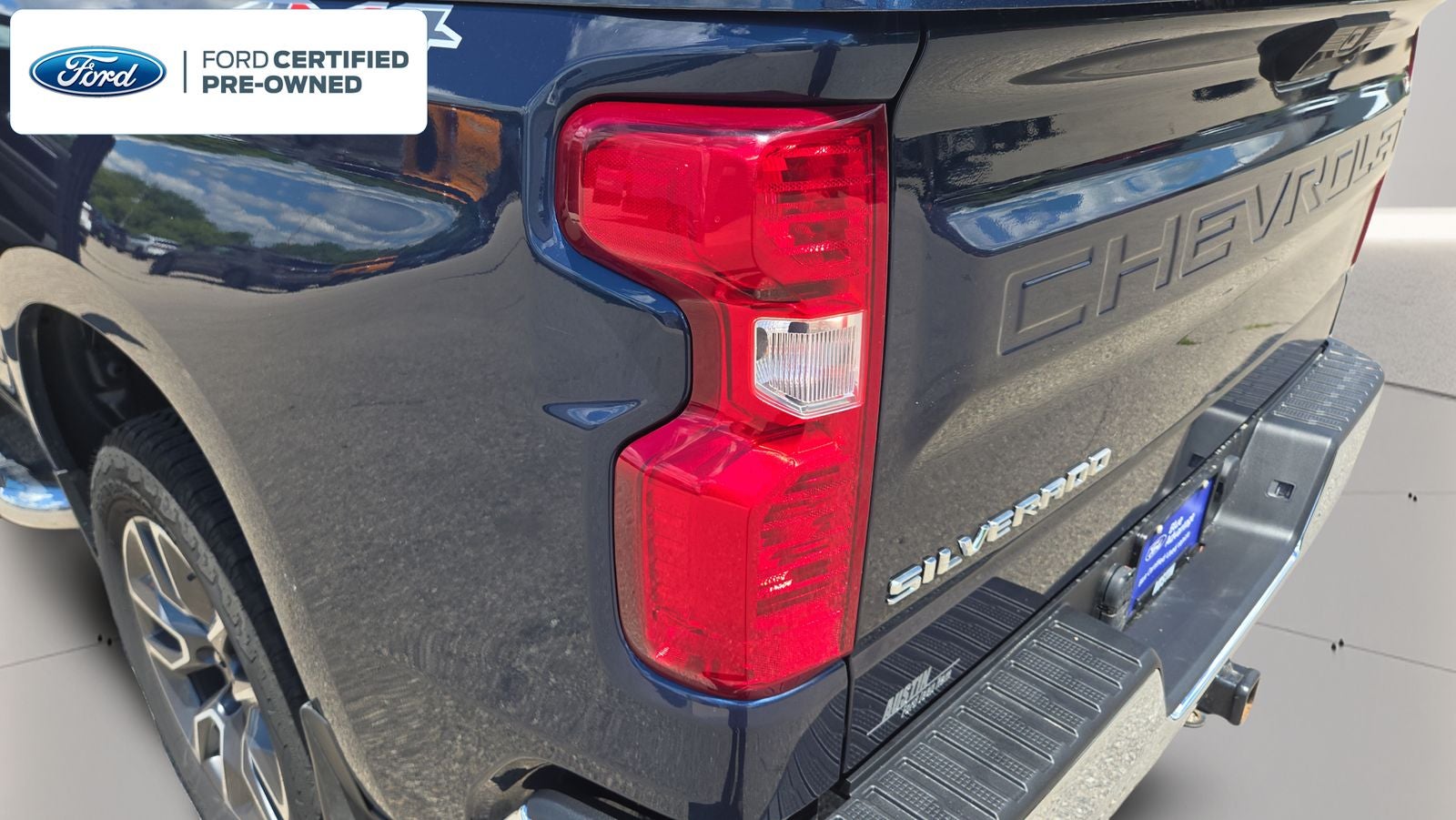 2022 Chevrolet Silverado 1500 4WD Crew Cab Standard Bed LT
