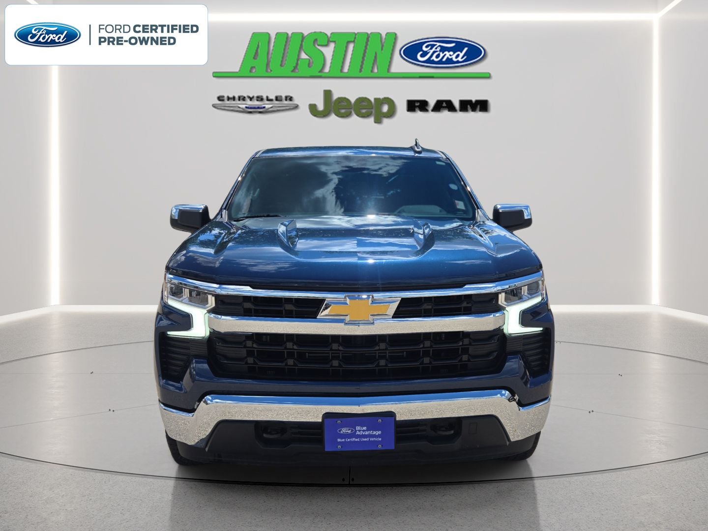 2022 Chevrolet Silverado 1500 4WD Crew Cab Standard Bed LT