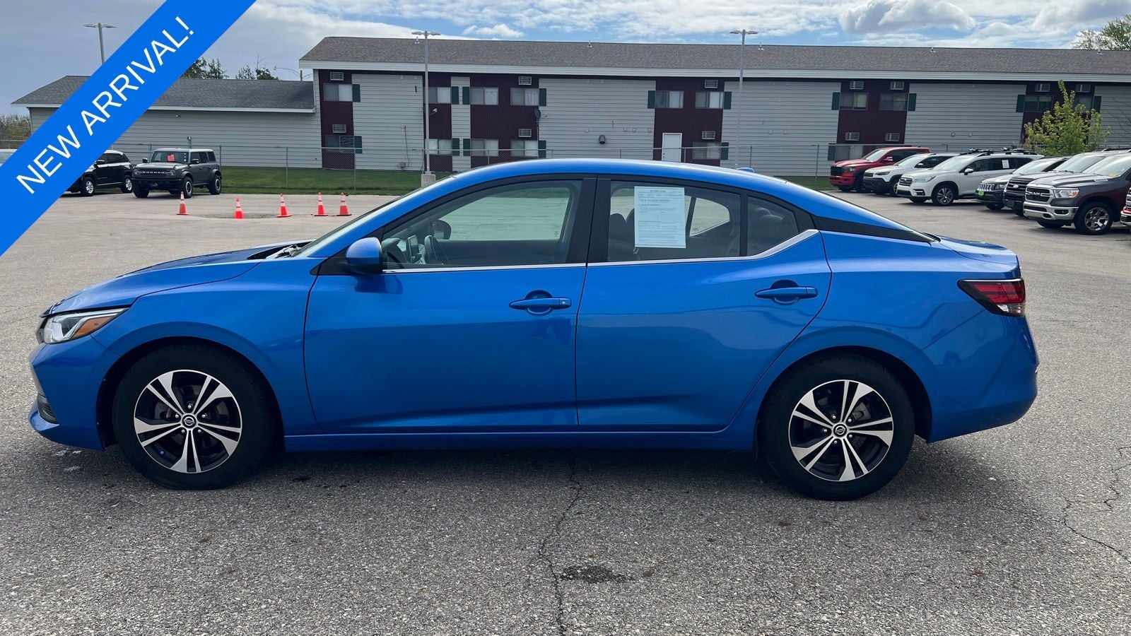 2022 Nissan Sentra SV Xtronic CVT