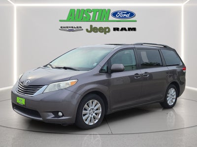 2012 Toyota Sienna XLE 7 Passenger