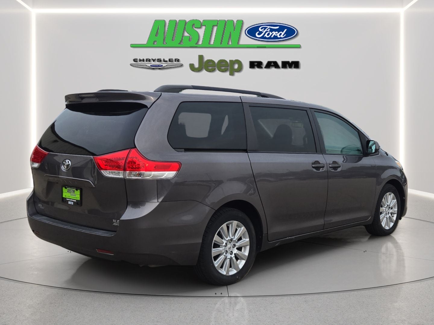 2012 Toyota Sienna XLE 7 Passenger