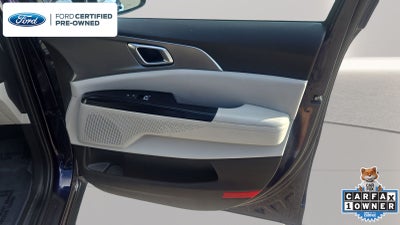 2023 Kia Carnival MPV LX Seat Package